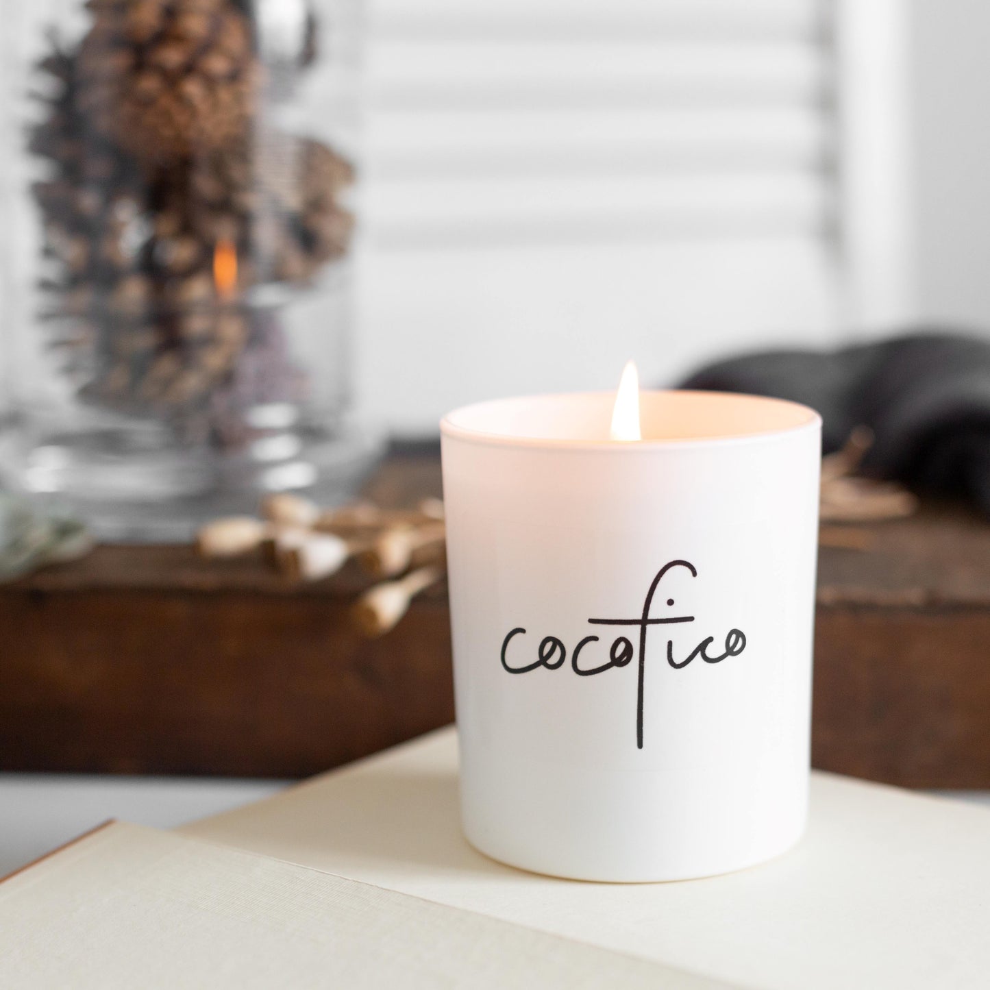 honey and tobacco scented candle