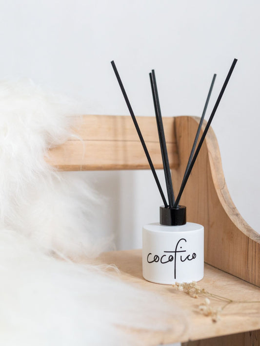 cocofico York diffuser in white glass jar